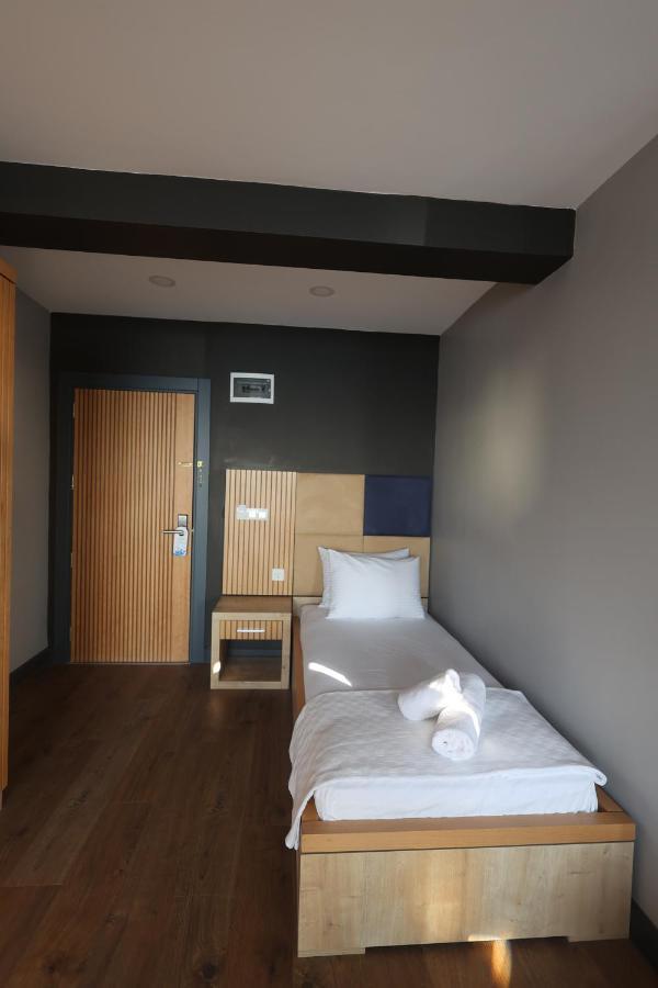Tasliman Otel Ялова Екстериор снимка